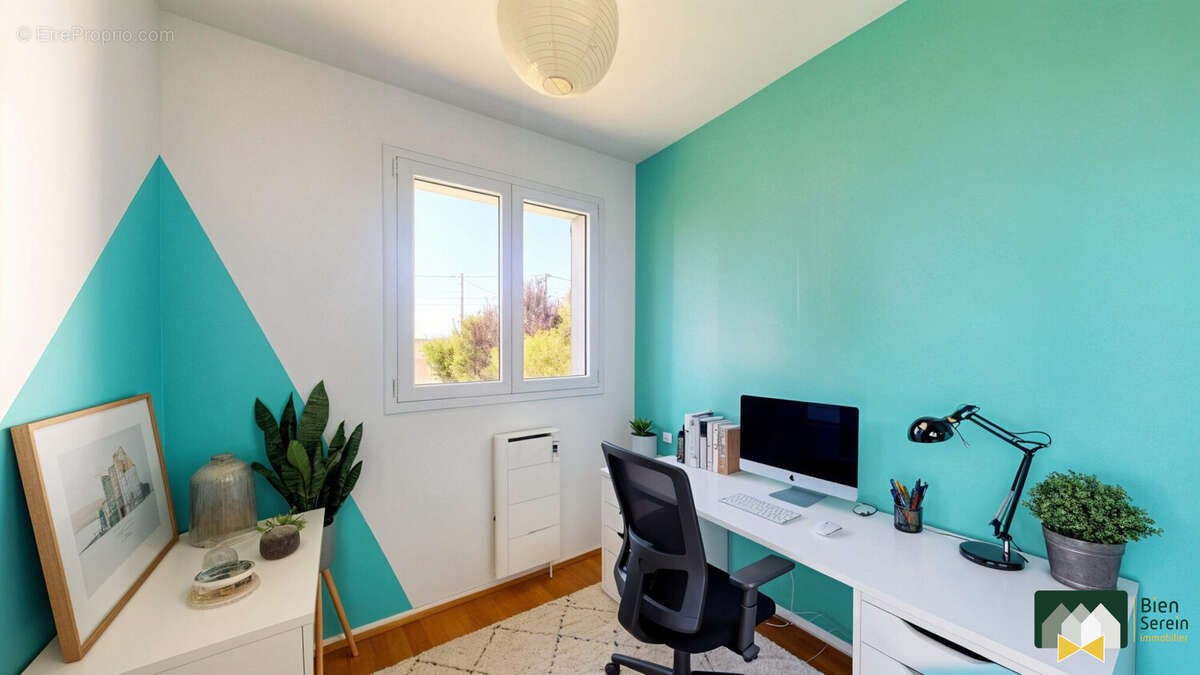 Bureau  - Maison à UMPEAU