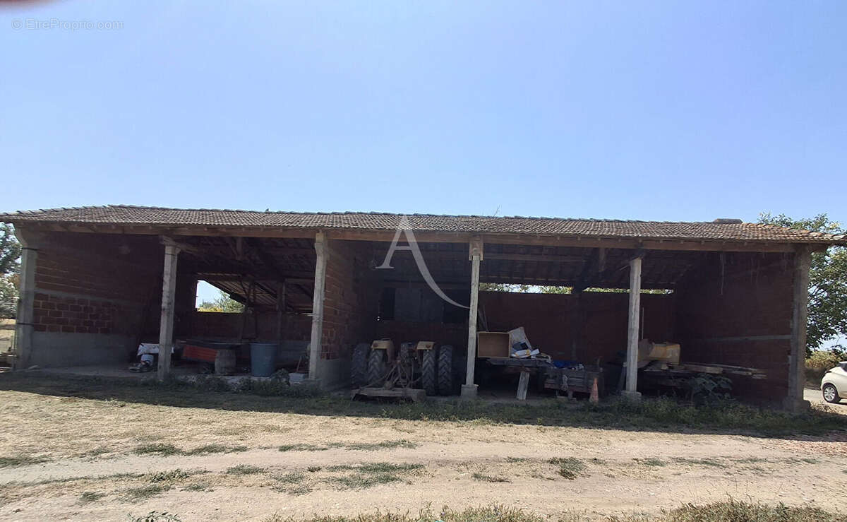 Terrain à L&#039;ISLE-JOURDAIN