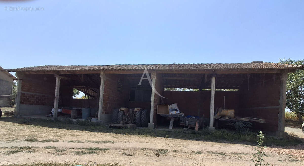 Terrain à L&#039;ISLE-JOURDAIN