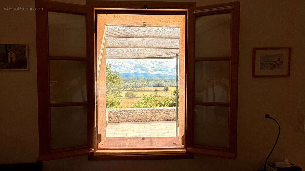 Maison à FOX-AMPHOUX