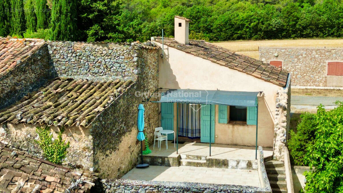 Maison à FOX-AMPHOUX