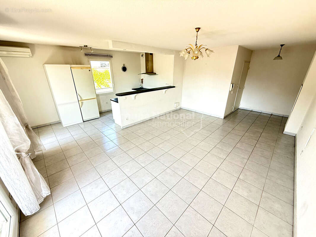 Appartement à SEPTEMES-LES-VALLONS