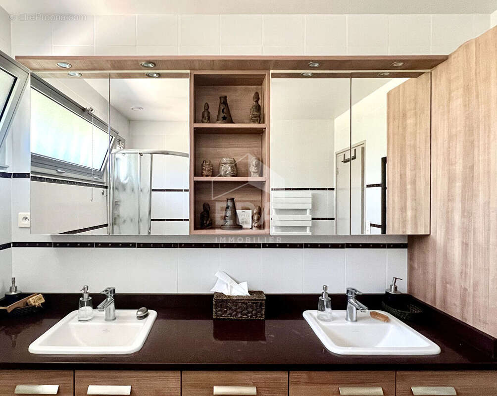 Maison à VAUX-SUR-MER