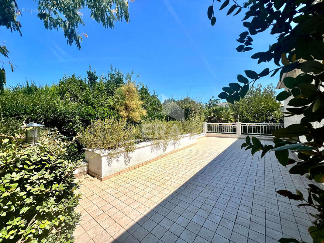 Maison à VAUX-SUR-MER