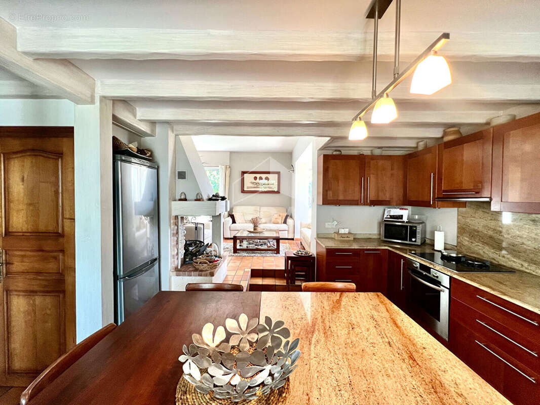 Maison à VAUX-SUR-MER