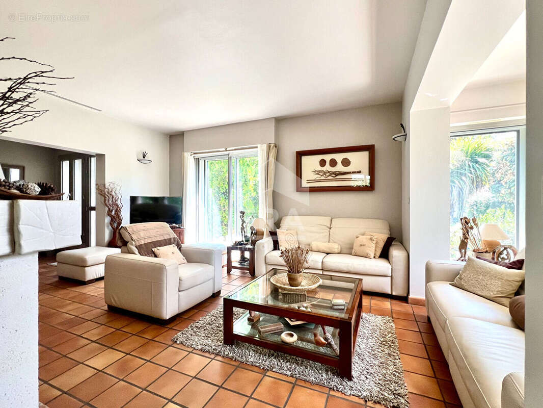 Maison à VAUX-SUR-MER