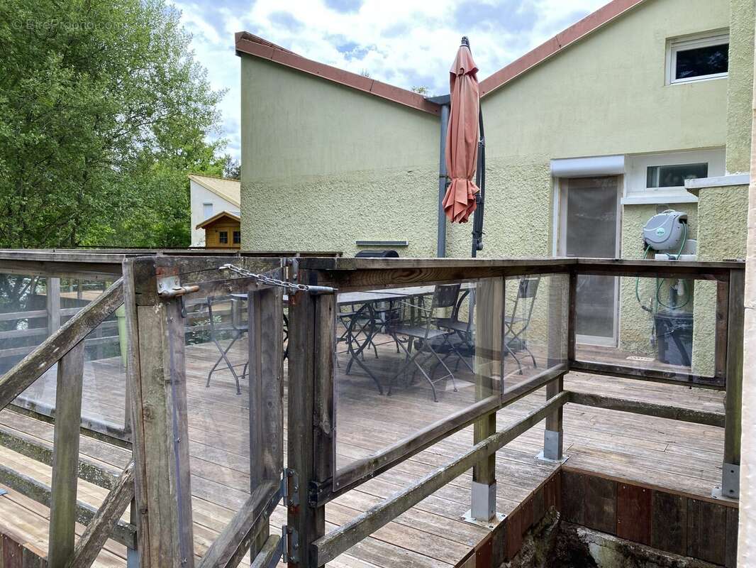 Maison à ROYERE-DE-VASSIVIERE