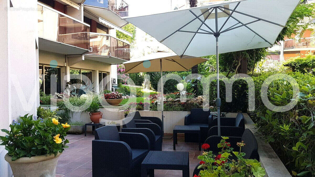 Appartement à LE CANNET