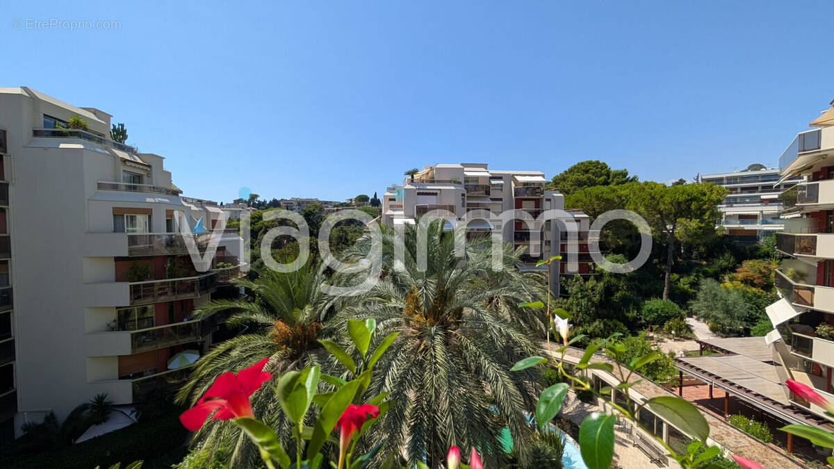 Appartement à LE CANNET