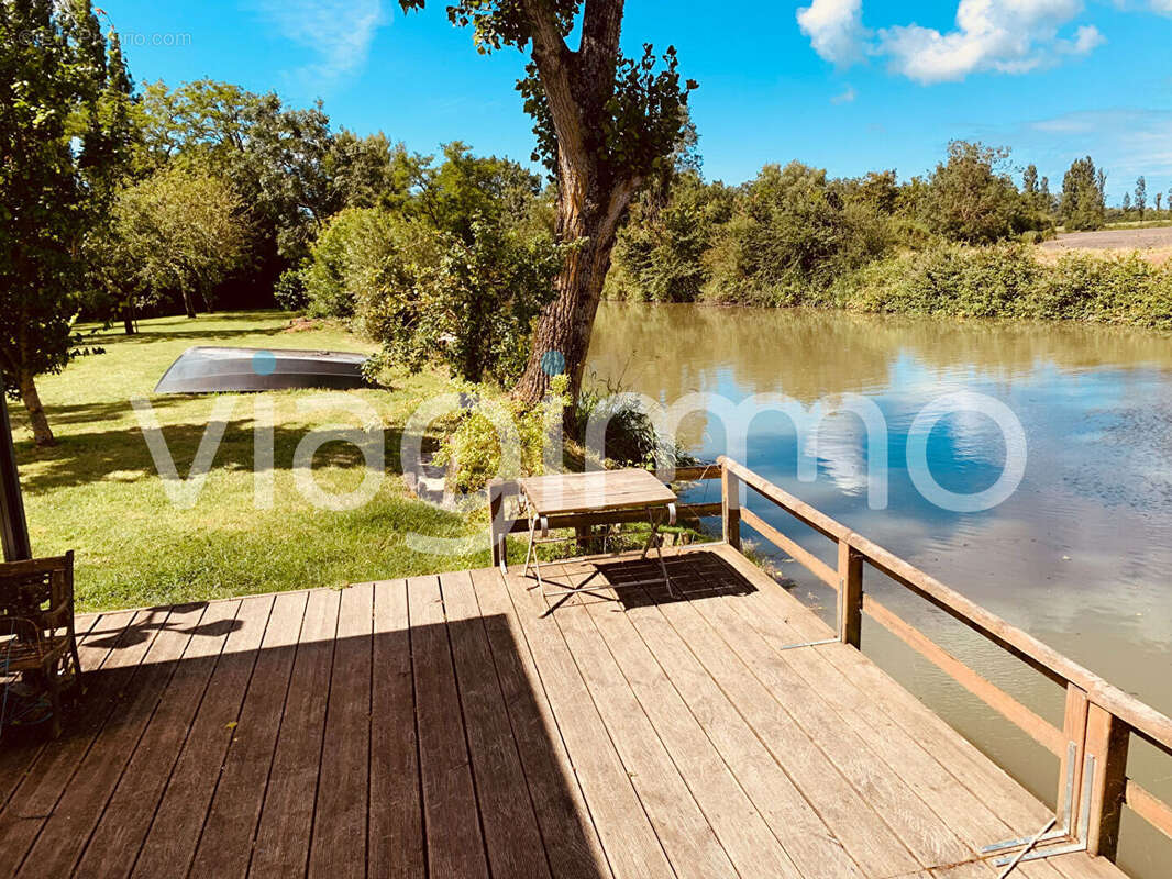 Maison à VOUILLE-LES-MARAIS