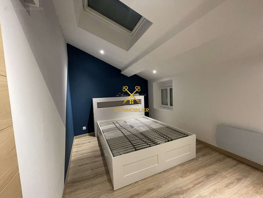 Appartement à SAINT-JUST-MALMONT