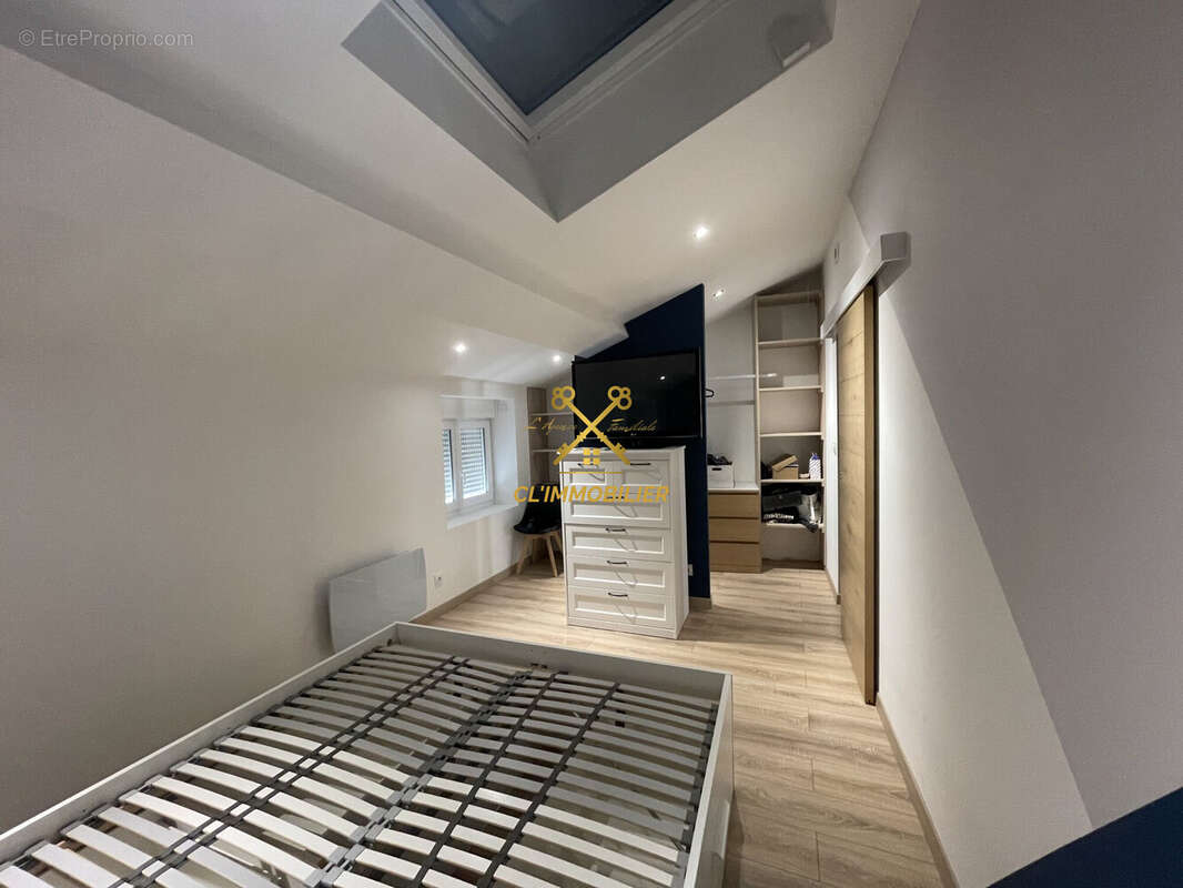 Appartement à SAINT-JUST-MALMONT