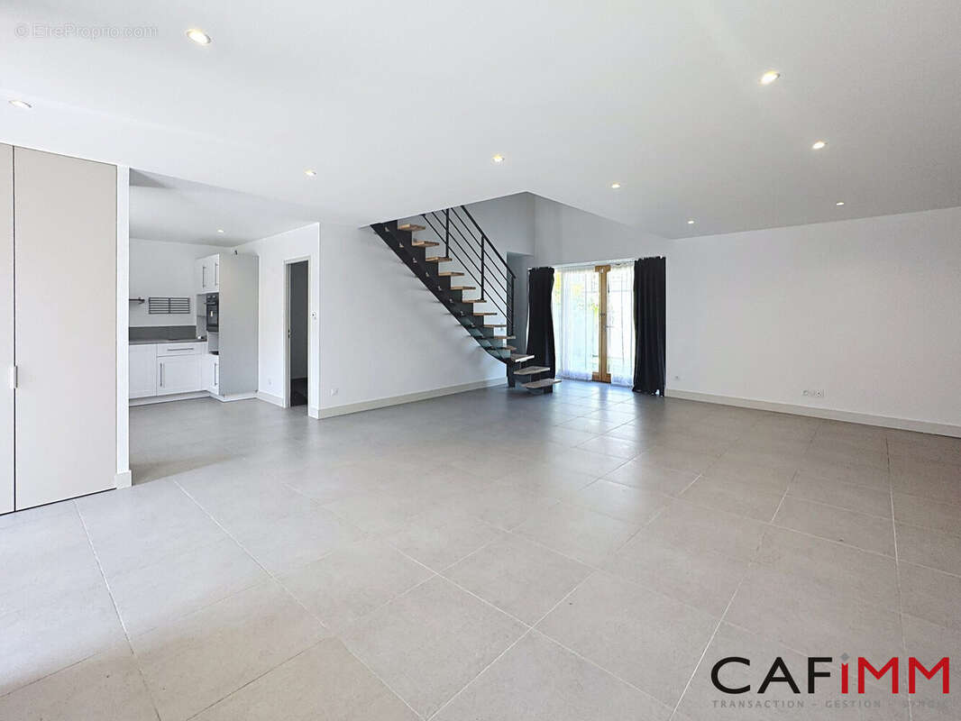 Maison à SAINT-LAURENT-D&#039;AGNY