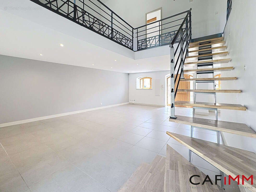 Maison à SAINT-LAURENT-D&#039;AGNY