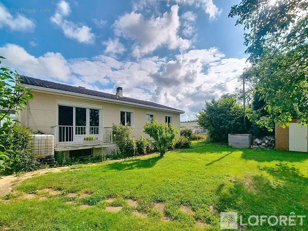 Maison à AMFREVILLE