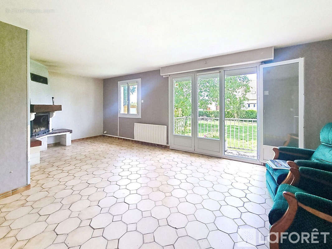 Maison à AMFREVILLE