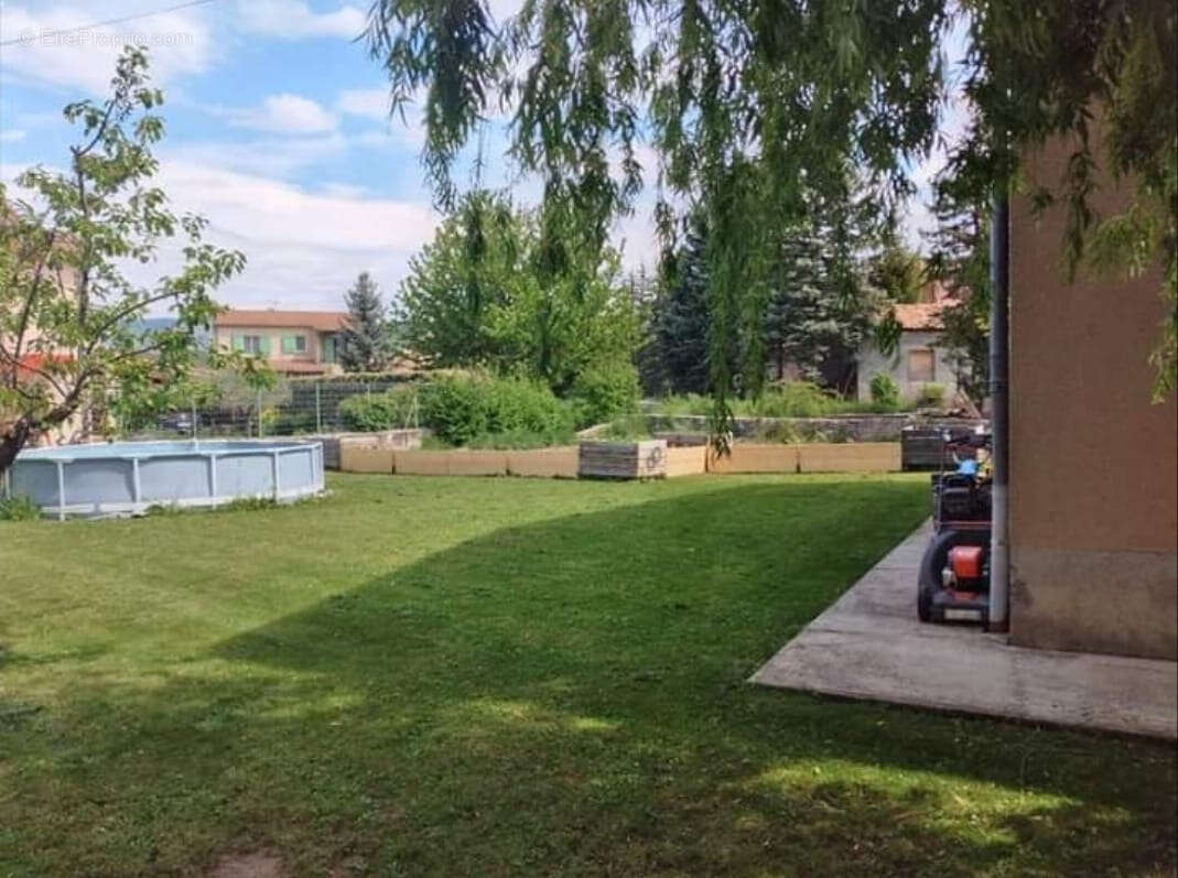 Maison à LARAGNE-MONTEGLIN