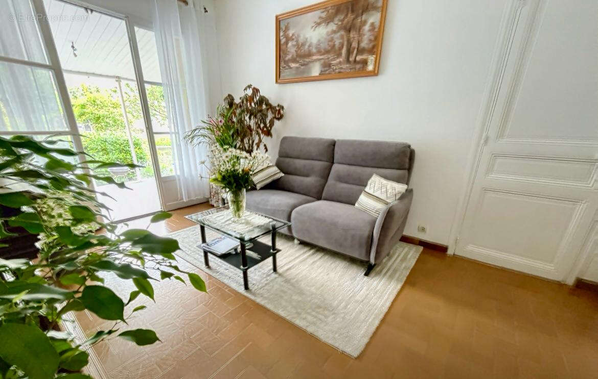 Maison à BONNEUIL-SUR-MARNE