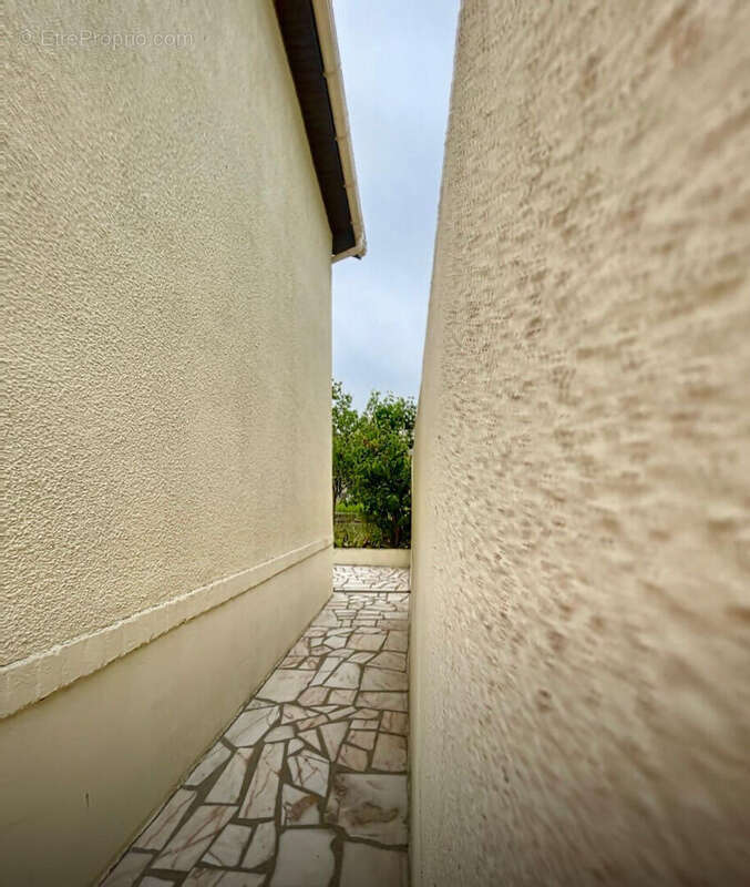 Maison à BONNEUIL-SUR-MARNE