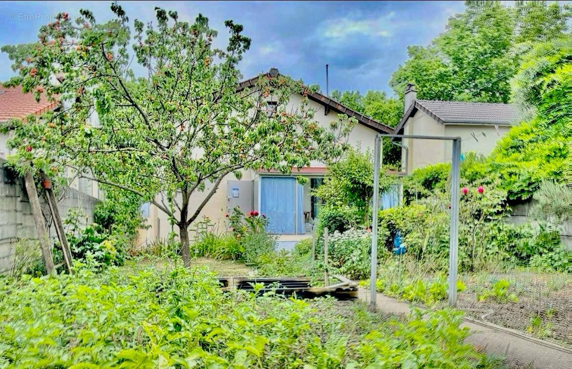 Maison à BONNEUIL-SUR-MARNE