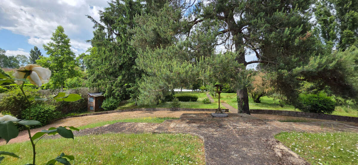 Maison à CENON-SUR-VIENNE