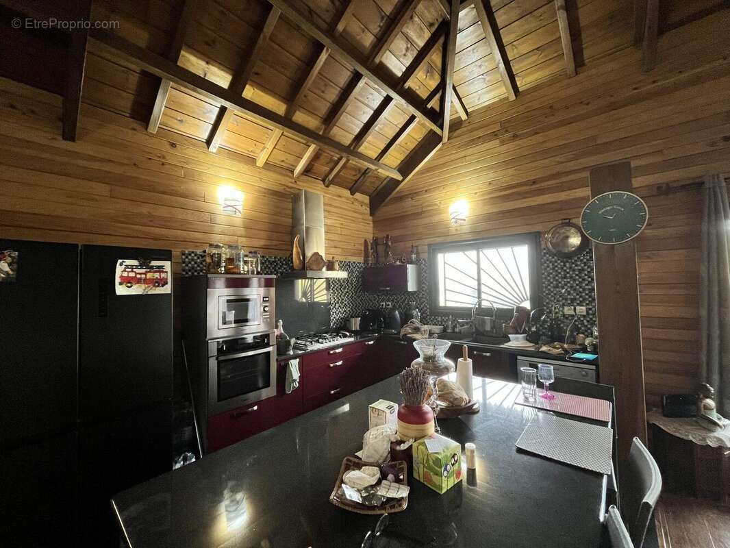 Maison à LA PLAINE-DES-PALMISTES