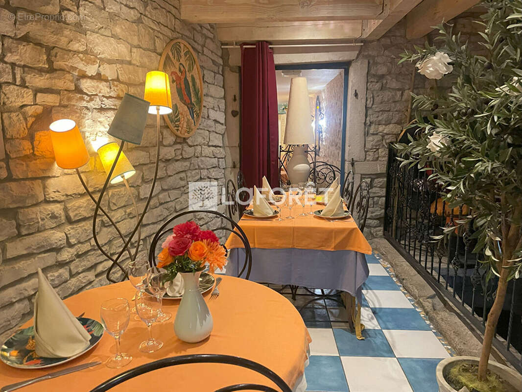 Commerce à LONS-LE-SAUNIER