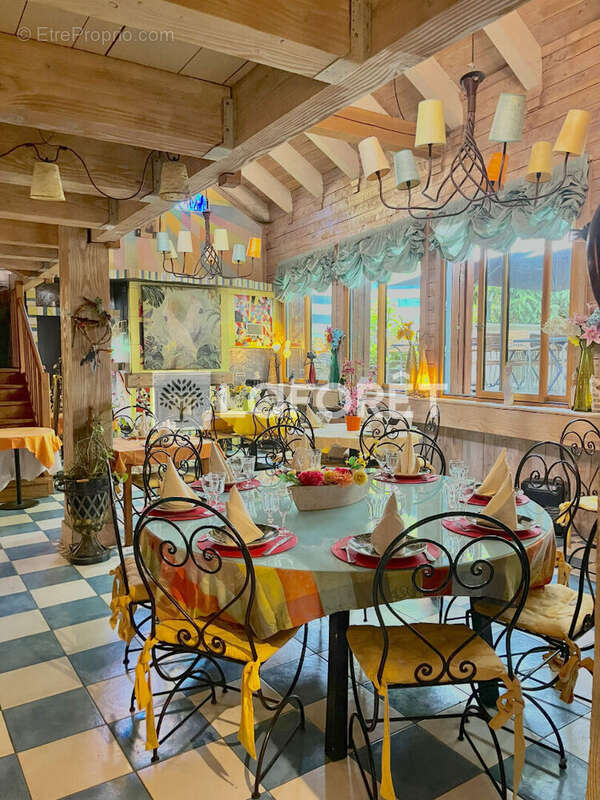 Commerce à LONS-LE-SAUNIER