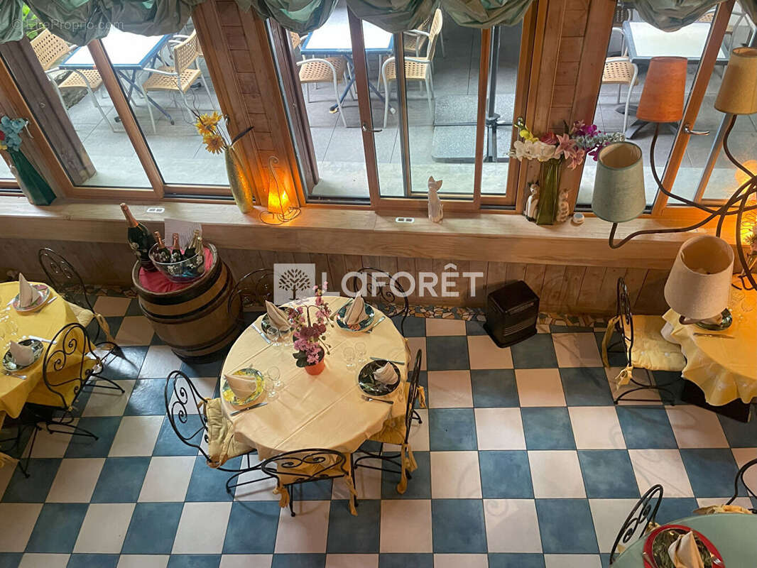 Commerce à LONS-LE-SAUNIER