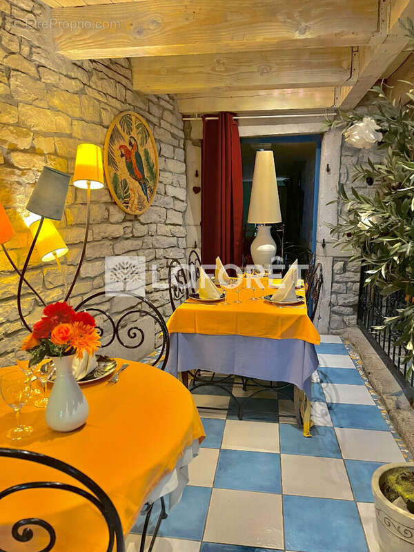 Commerce à LONS-LE-SAUNIER