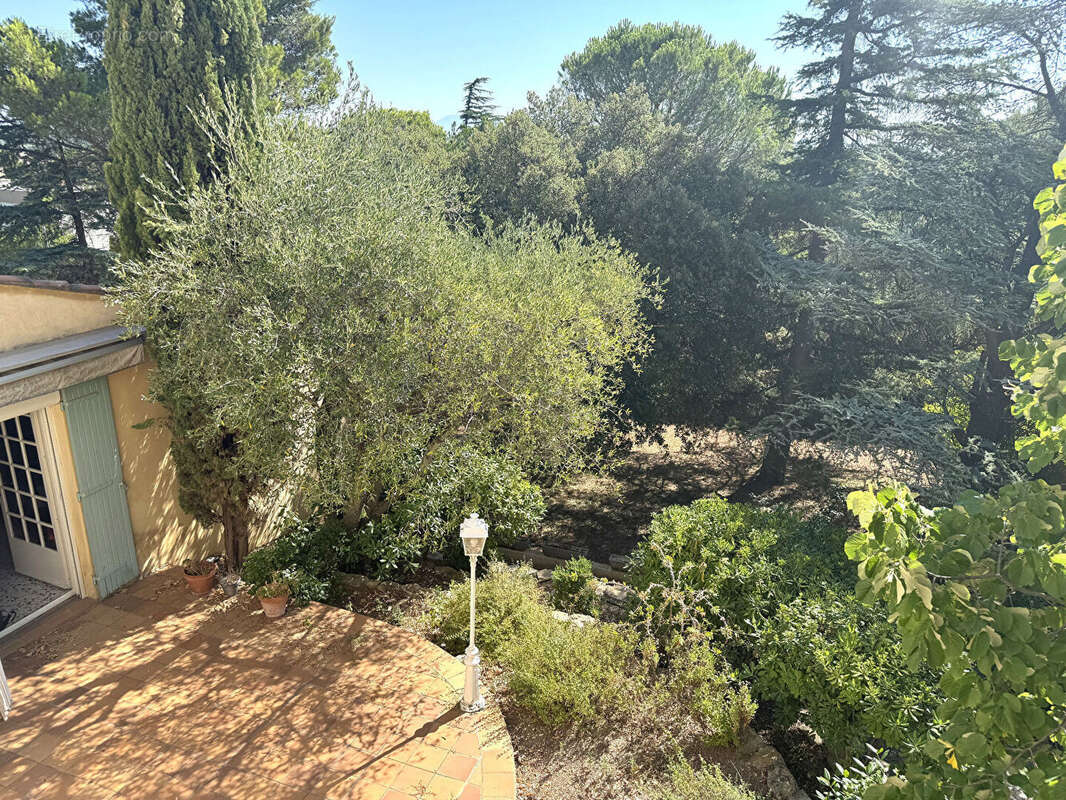 Maison à VILLENEUVE-LES-AVIGNON