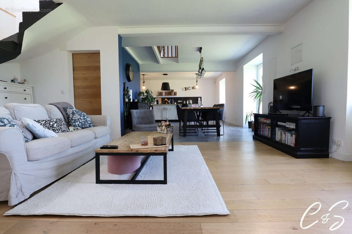 Maison à PLONEOUR-LANVERN