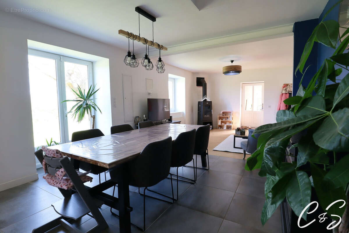 Maison à PLONEOUR-LANVERN