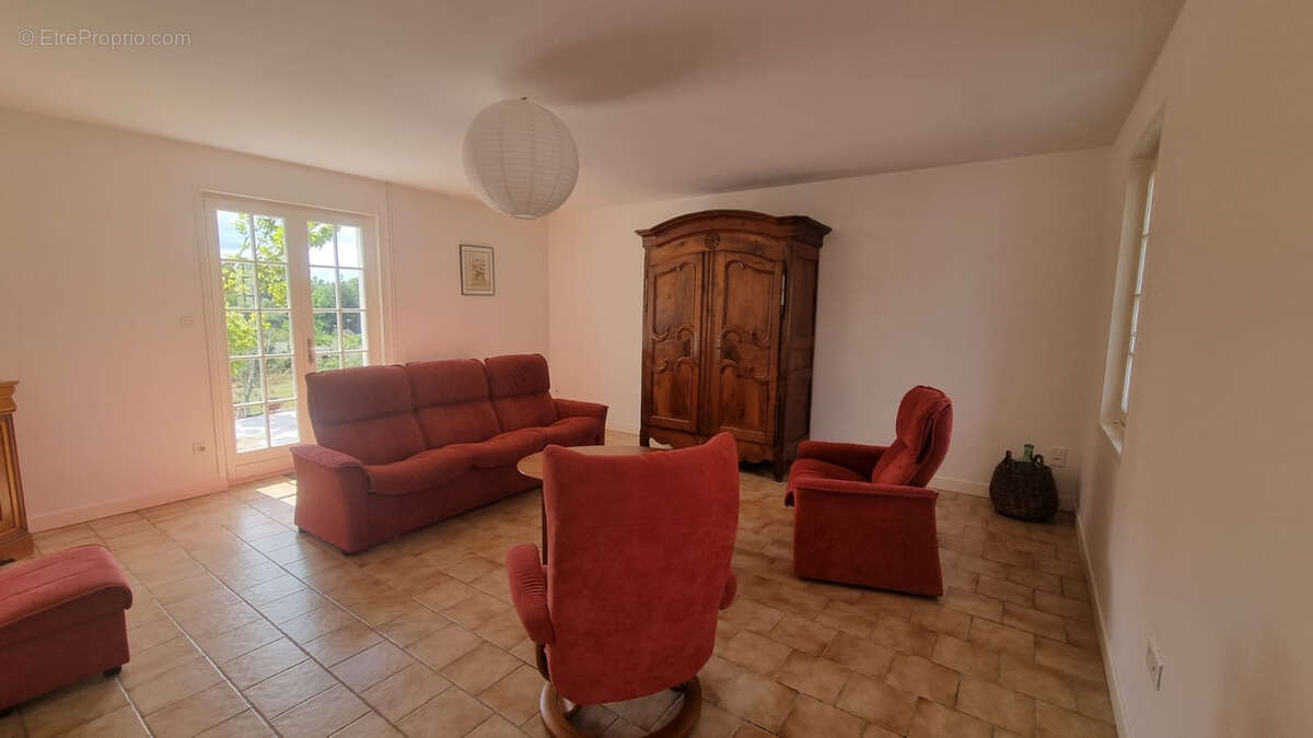 Maison à PERRIGNY-SUR-LOIRE