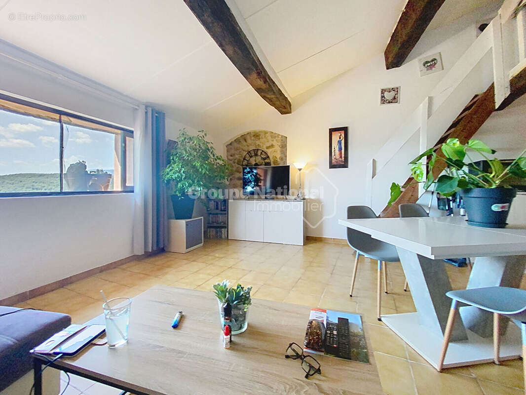 Appartement à CALLIAN