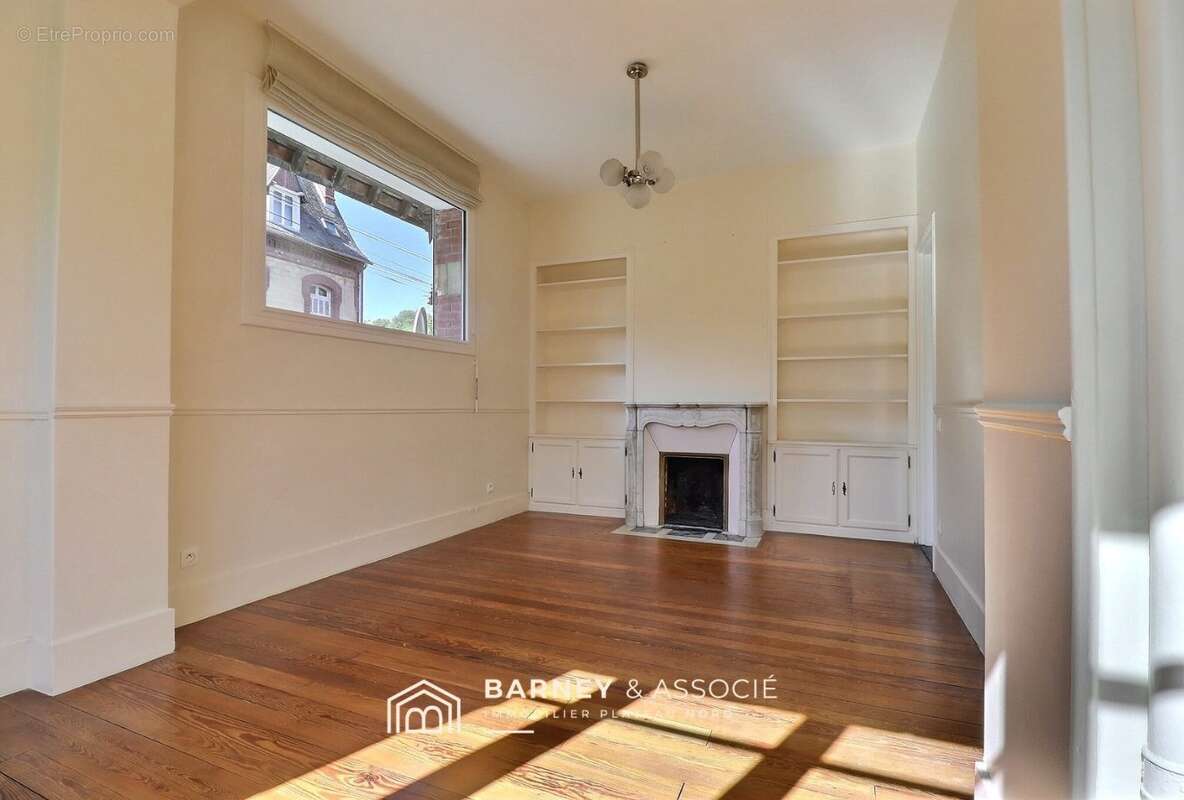 Maison à MONT-SAINT-AIGNAN