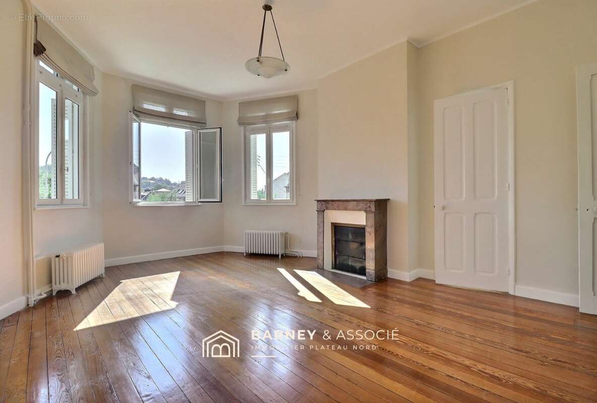 Maison à MONT-SAINT-AIGNAN