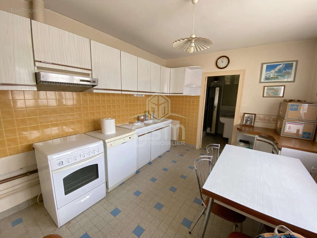 Maison à SAINTE-MAURE-DE-TOURAINE