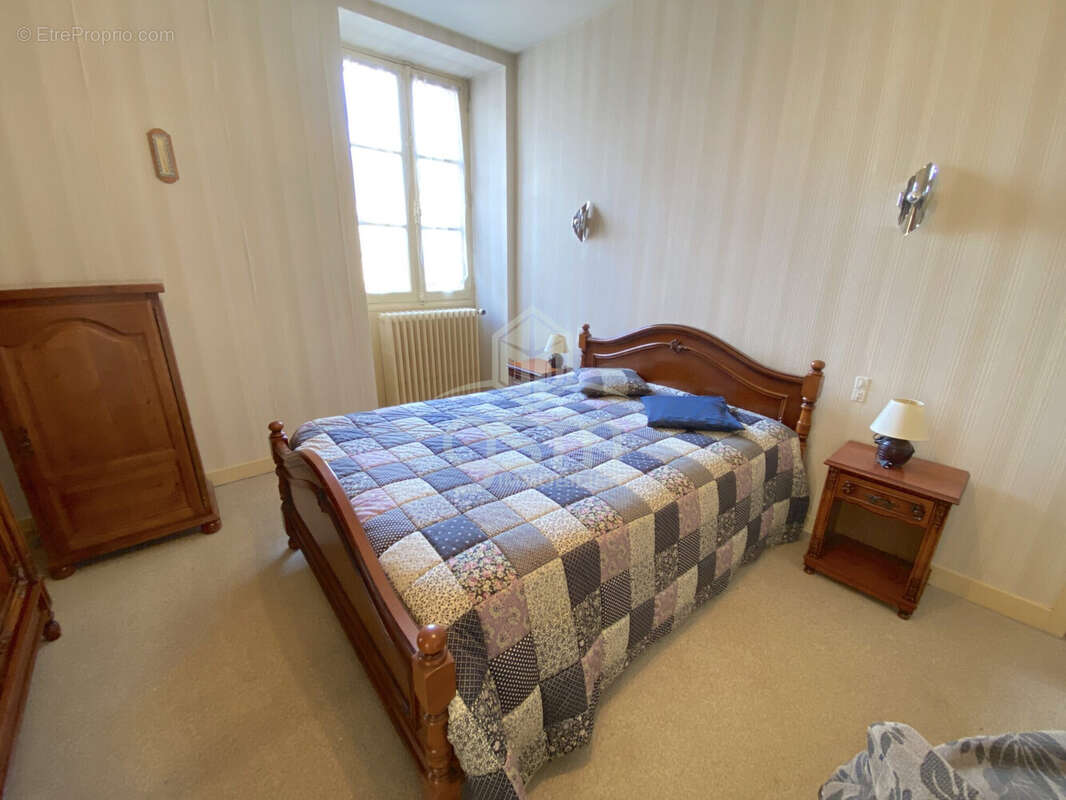 Maison à SAINTE-MAURE-DE-TOURAINE