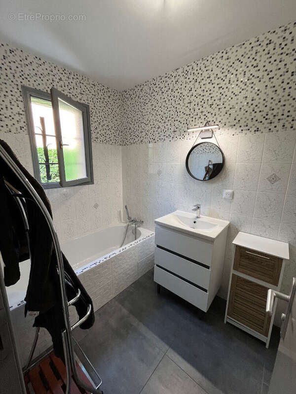 Maison à SAINT-ASTIER