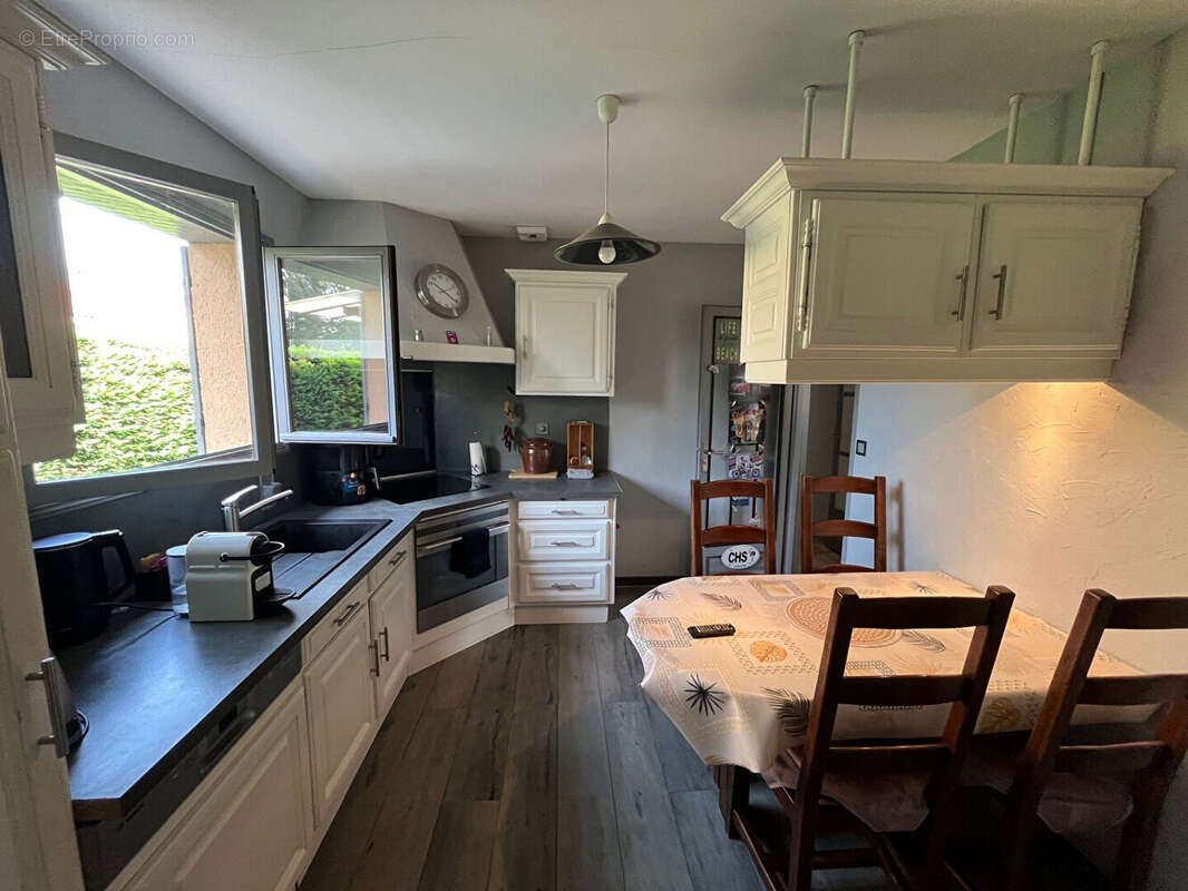 Maison à SAINT-ASTIER