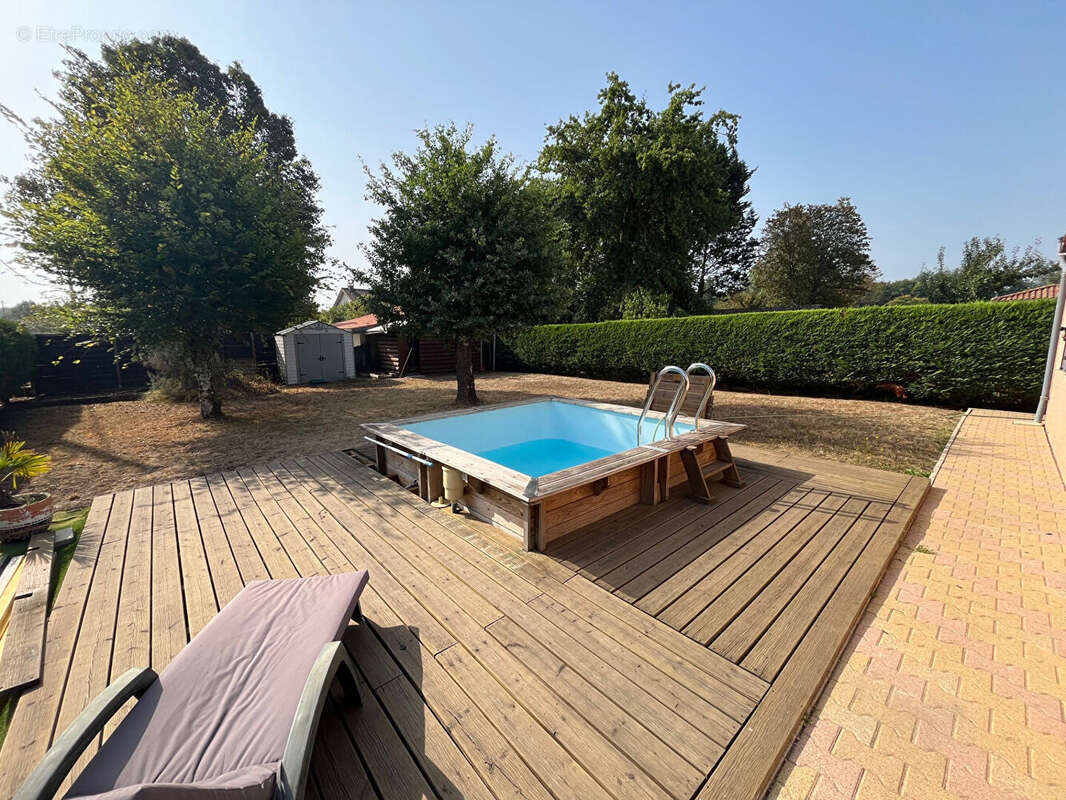 Maison à SAINT-ASTIER