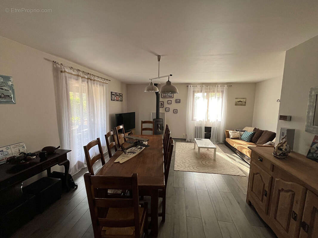 Maison à SAINT-ASTIER