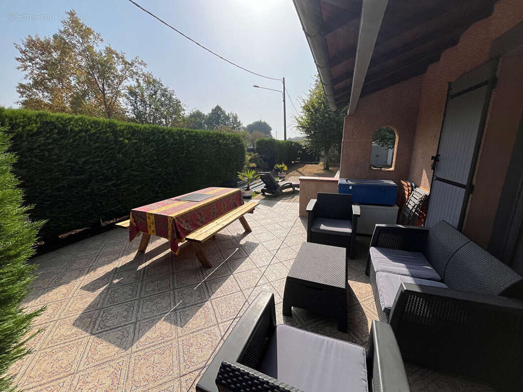 Maison à SAINT-ASTIER