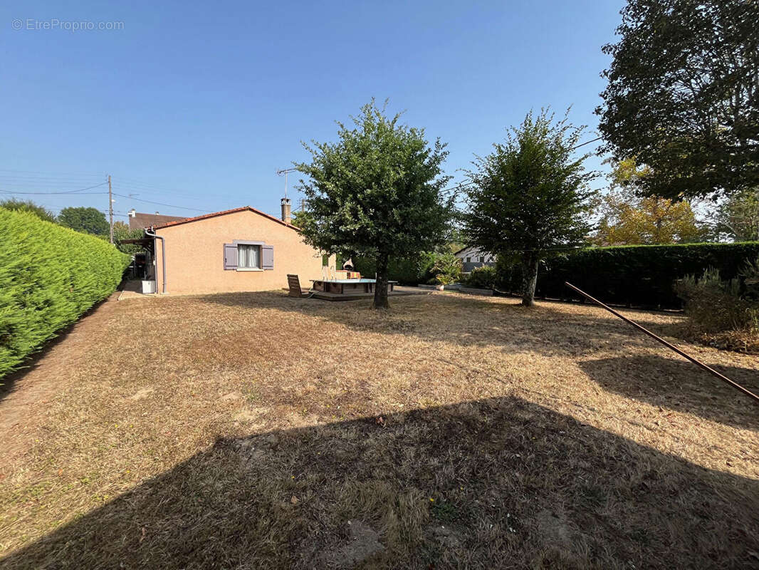 Maison à SAINT-ASTIER