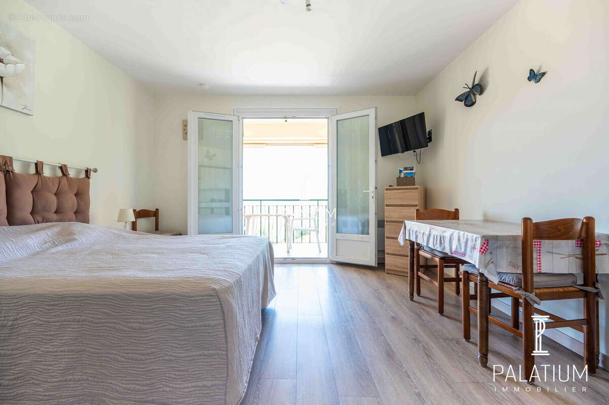 Appartement à GREOUX-LES-BAINS