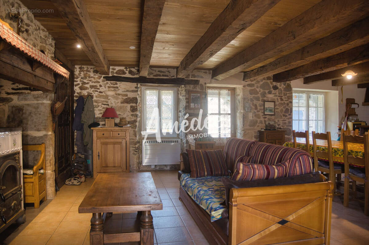 Maison à SAINT-LAURENT-LES-TOURS