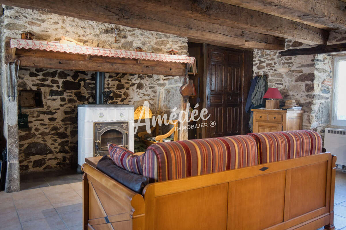 Maison à SAINT-LAURENT-LES-TOURS