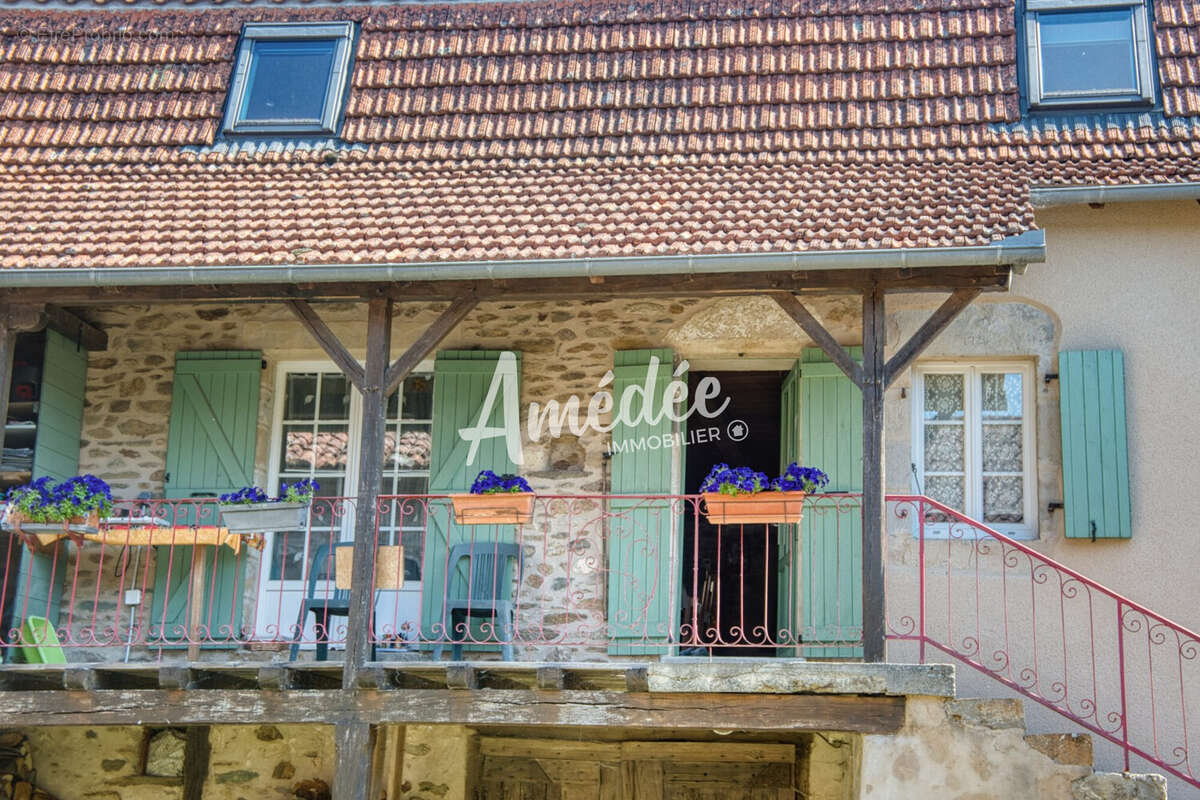 Maison à SAINT-LAURENT-LES-TOURS