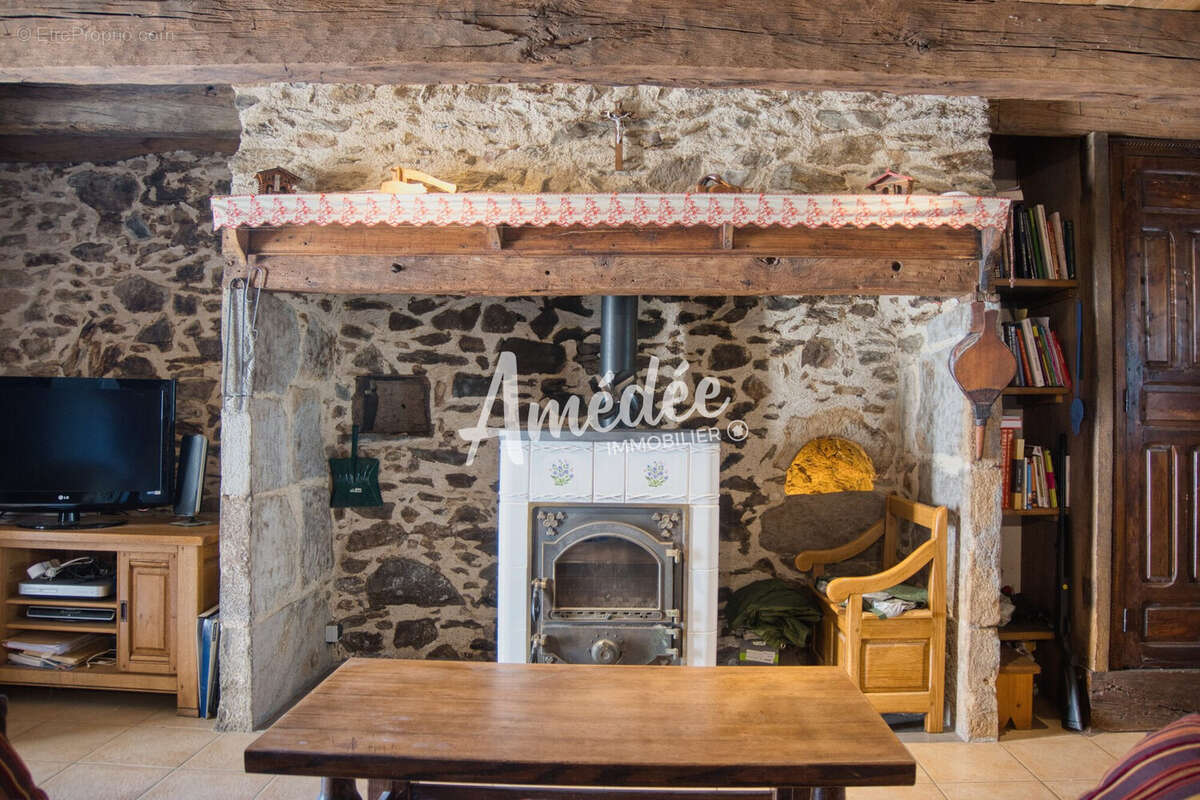 Maison à SAINT-LAURENT-LES-TOURS